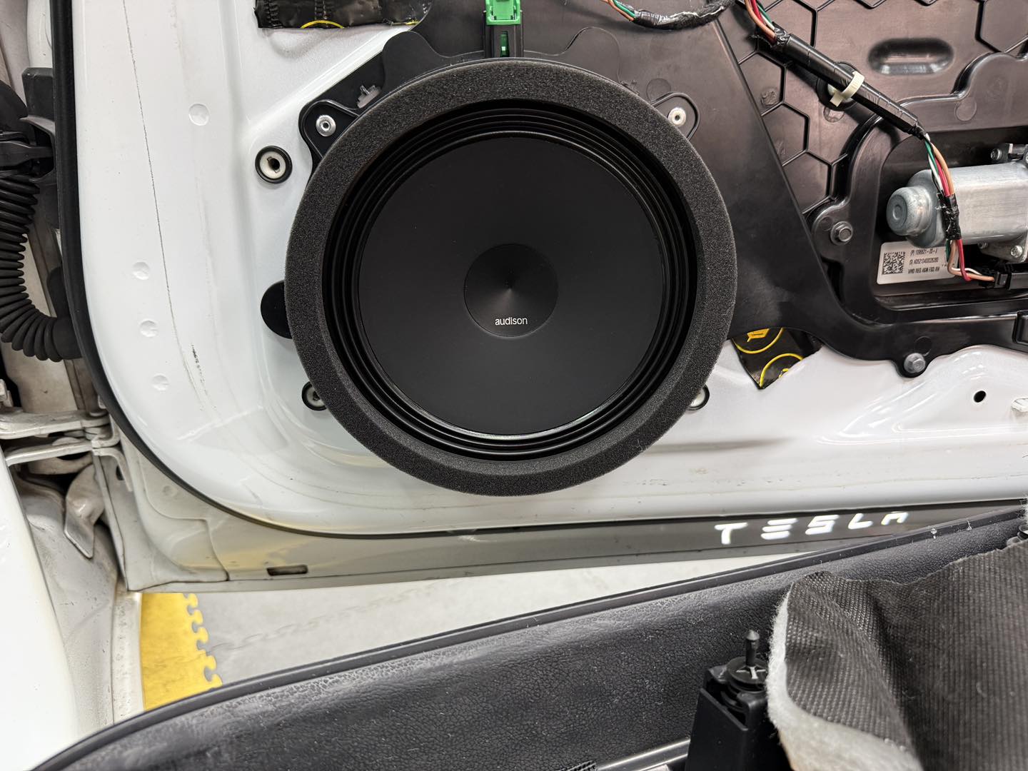 合昇汽車音響-新北新莊汽車影音-中華汽車音響